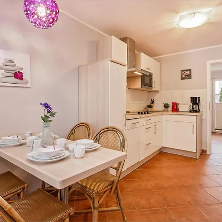 1 Apartment